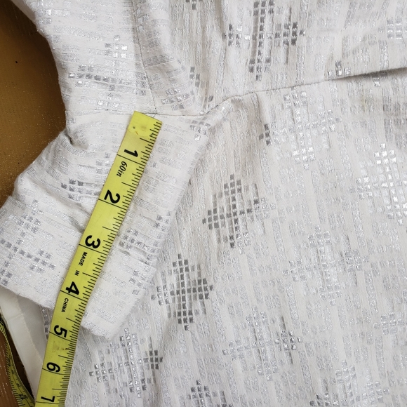 The Limited Cassidy fit women's short size 8 classy silver sheen ecru band waist - Picture 11 of 13